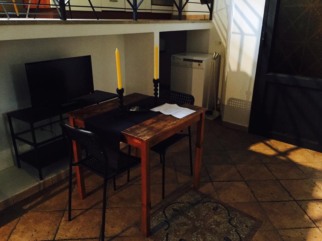 Home2Rome - Trastevere Δωμάτιο φωτογραφία